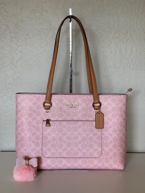 Coach Powder Pink Signature Station Gallery Tote Bag 🌸 Mothers Day!